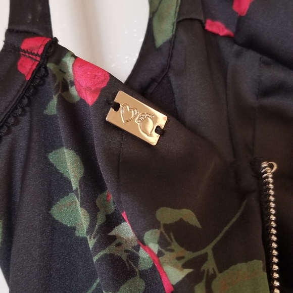 Victoria Secret - Picture 8 of 8